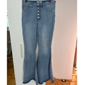 We The Free Women's Flare Leg Button Fly Raw Hem Denim Jeans, Size 30, EUC